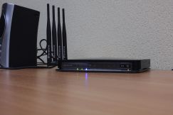 Netgear WNDR3700 v1 Antenna Mod Netgear WNDR3700 v1 Antenna Mod