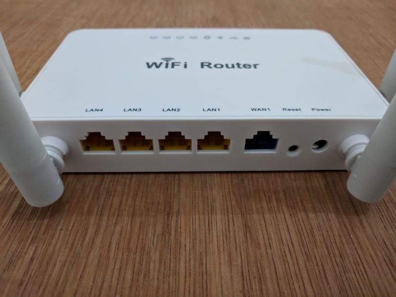 zbt_wr8305rt_back.jpg zbt_wr8305rt_back.jpg